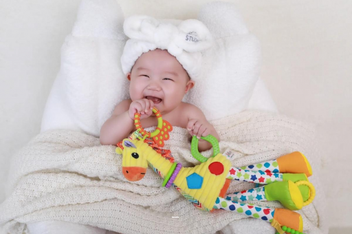 东阳宝宝头上有白色的小点